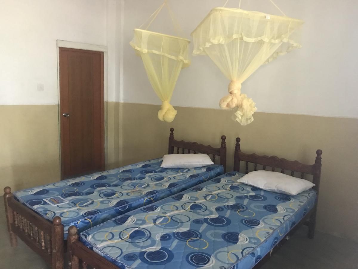 Hotel Reef Pasikudah à Nachivantivu Extérieur photo