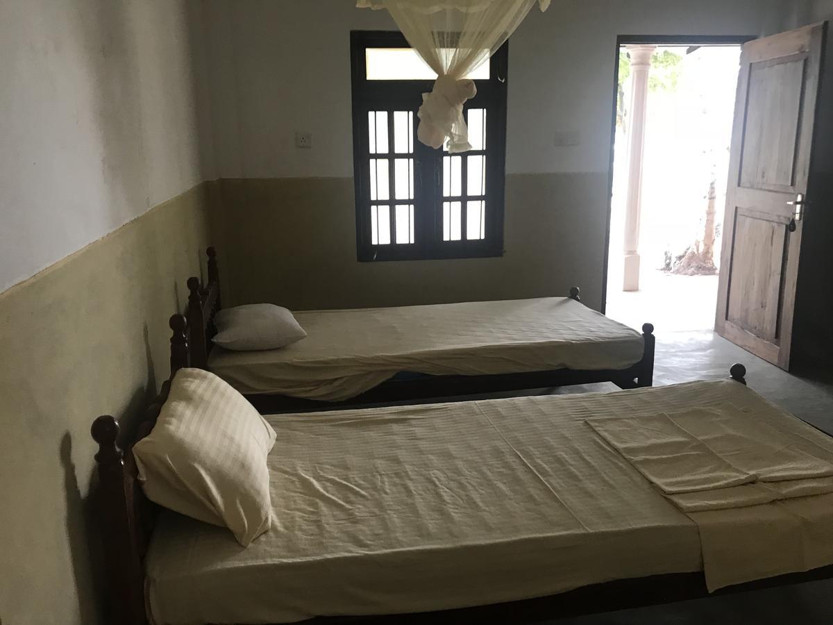 Hotel Reef Pasikudah à Nachivantivu Extérieur photo
